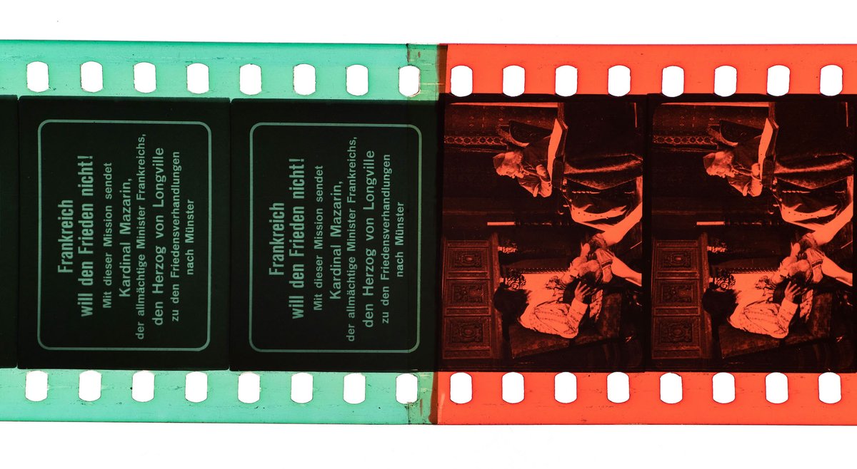 A reference image showing an aquamarine and red tint A reference image showing an aquamarine and red tint